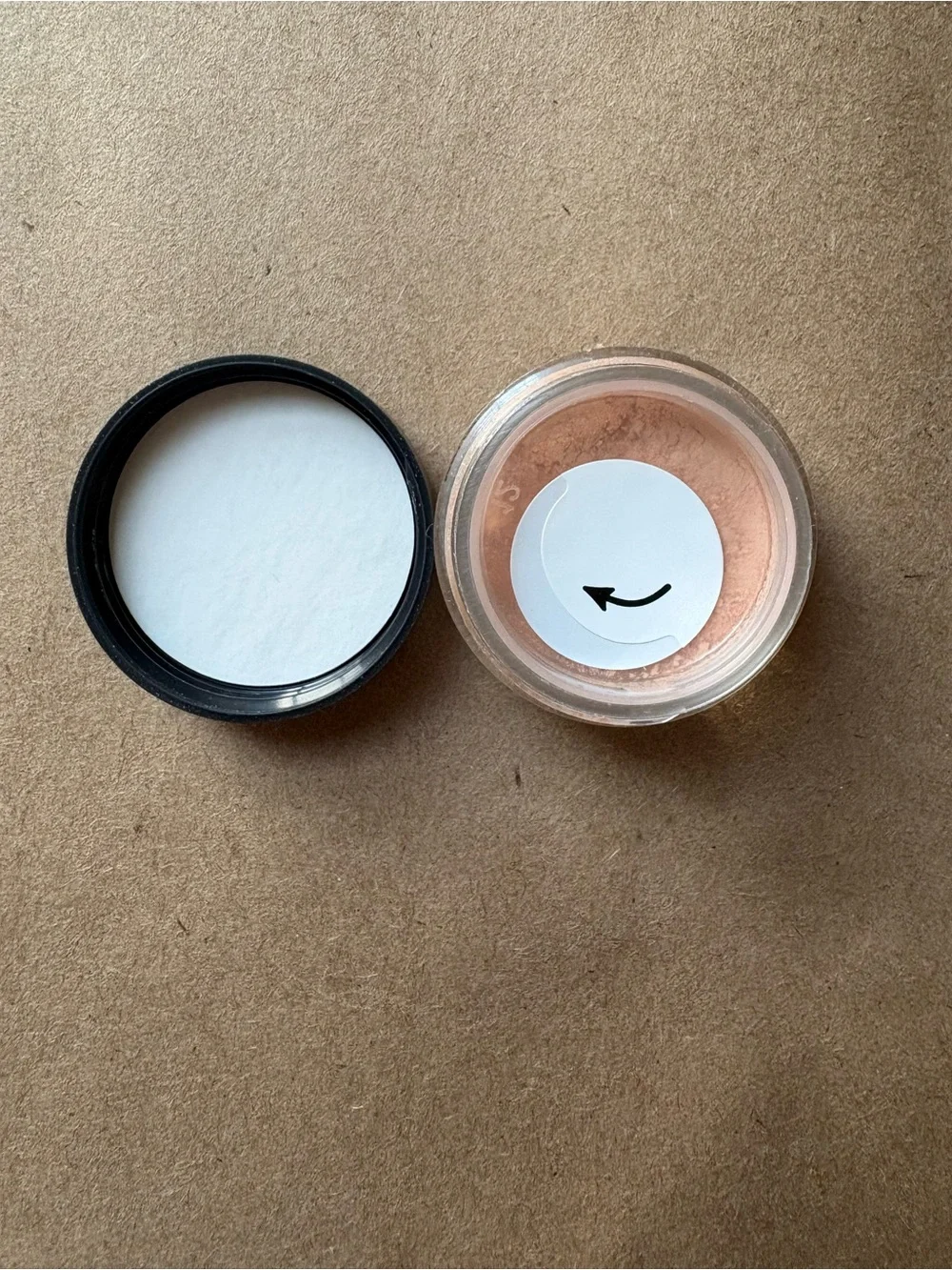 bareMinerals Loose Eyeshadow in “Champagne” Peach